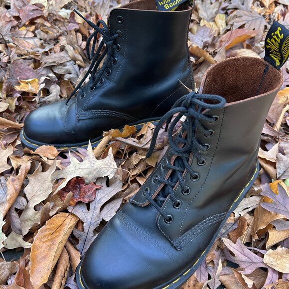 Dr. Marten Men\'s Boot 1460 Vintage Made in England Black Size 8 main image 5